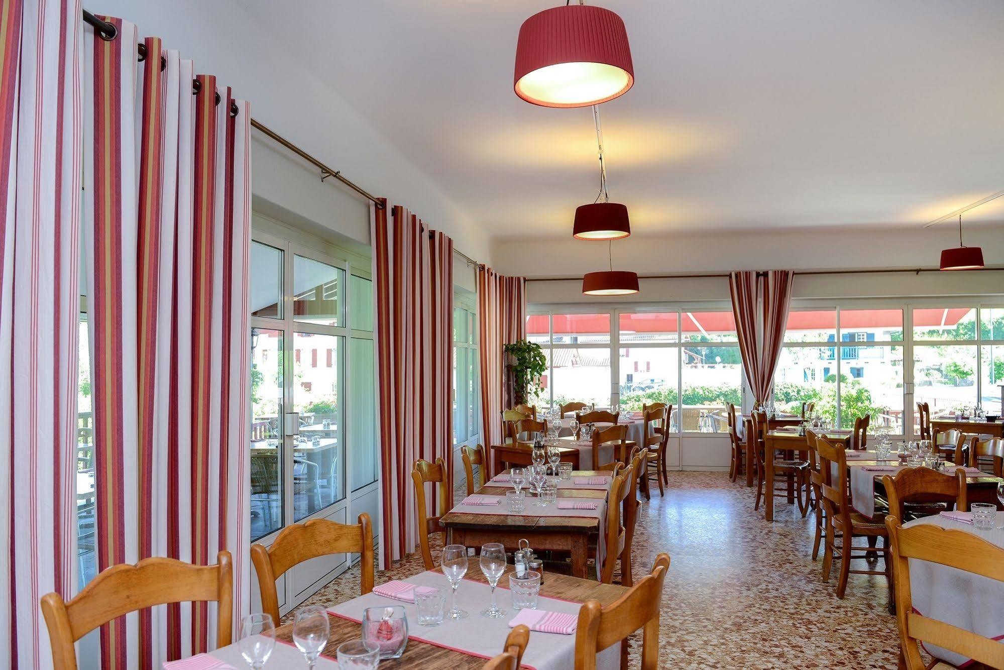 Logis Hotel Ur-Hegian Ainhoa Ngoại thất bức ảnh