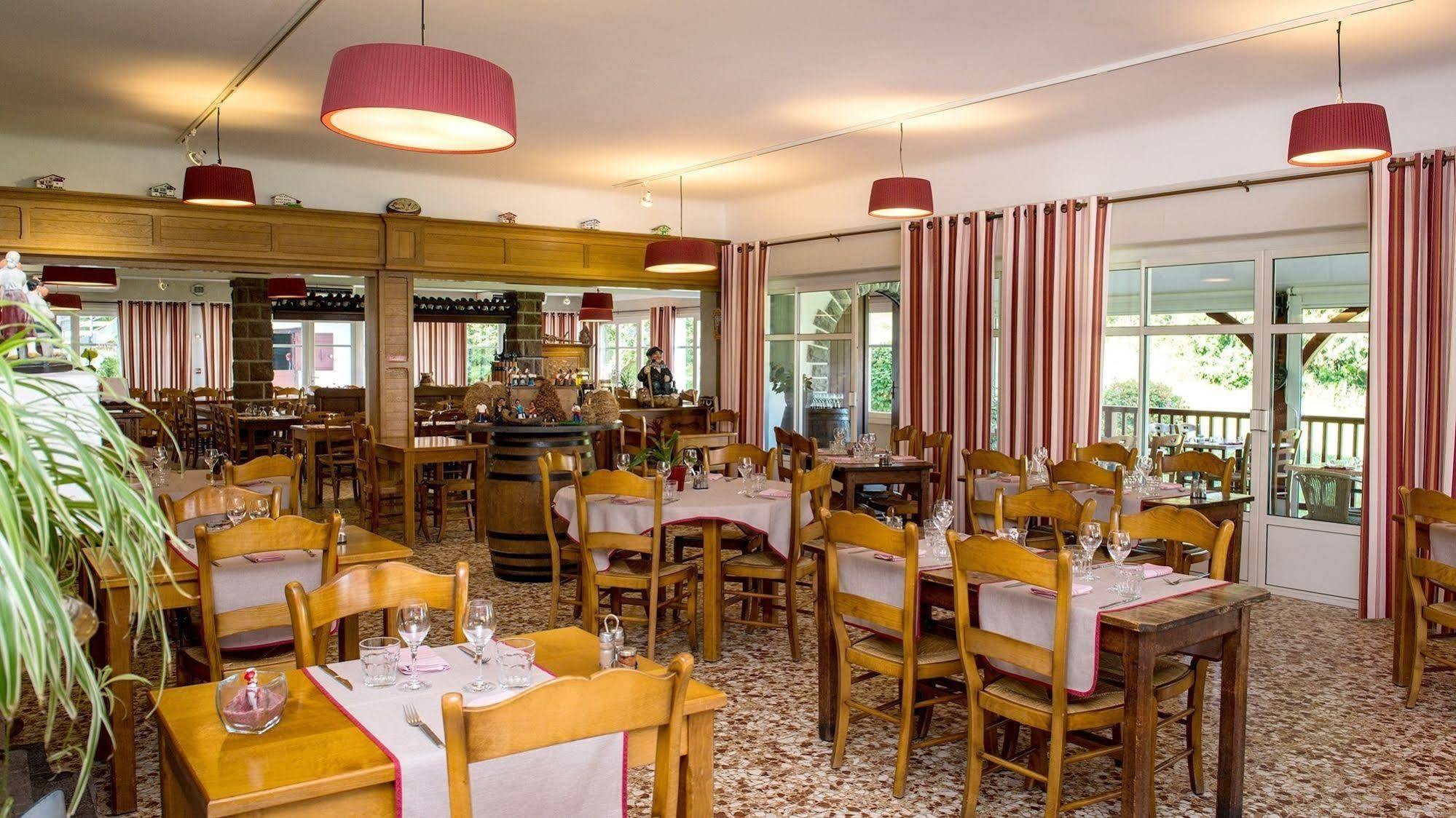 Logis Hotel Ur-Hegian Ainhoa Ngoại thất bức ảnh