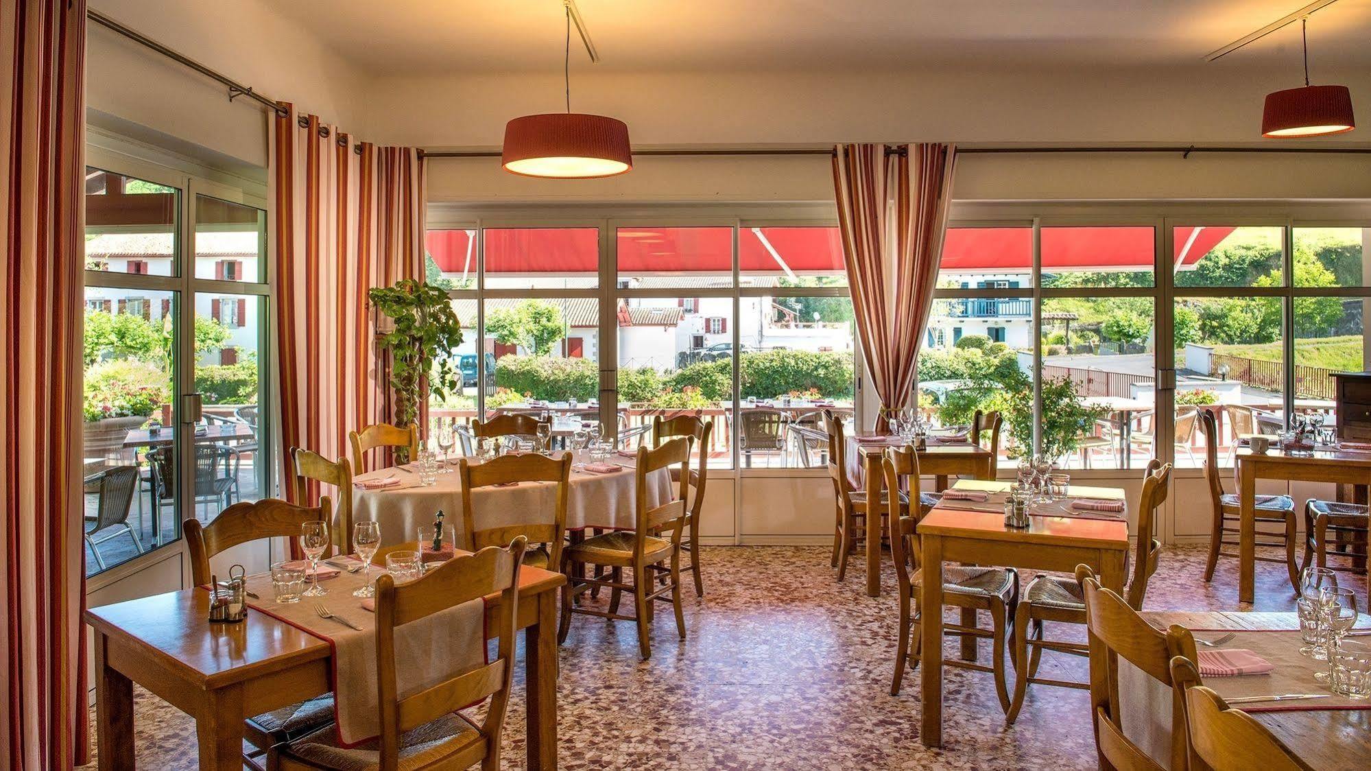 Logis Hotel Ur-Hegian Ainhoa Ngoại thất bức ảnh